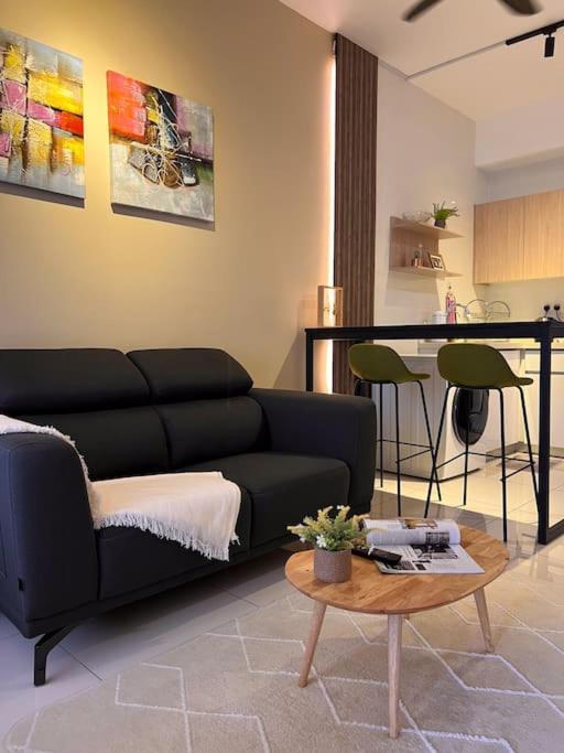 Modern Suites At Arte Mont Kiara By Iconique Kuala Lumpur Extérieur photo